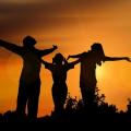 Family 7229619 640